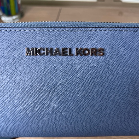 Michael Kors Continental Wallet - Picture 4 of 14